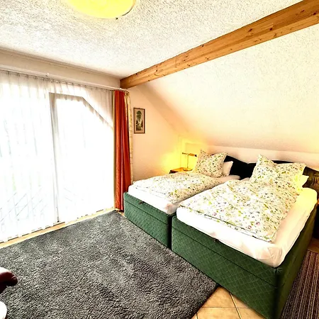 Haeuschen Holiday home Cabarz