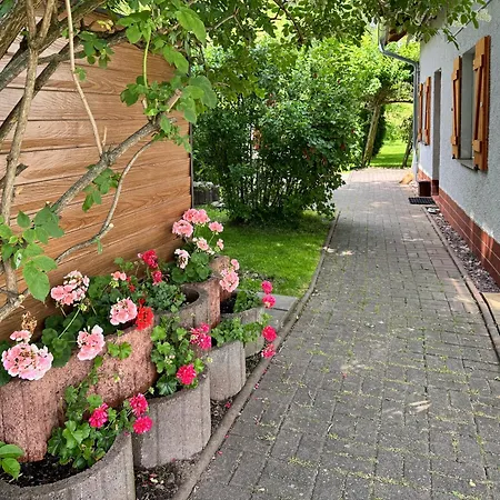 펜션 Haeuschen Cabarz