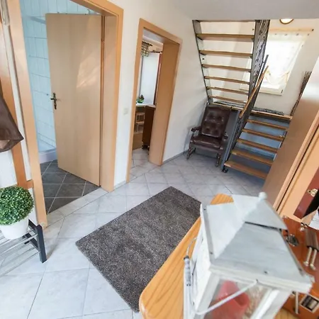 Holiday home Haeuschen Cabarz