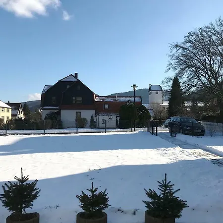 Haeuschen Holiday home Cabarz